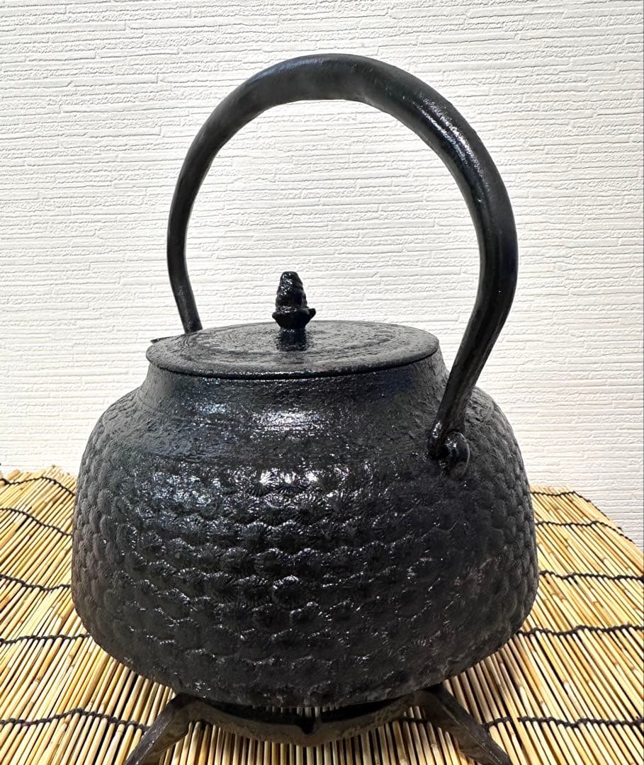 未使用品　南部光栄堂造　２８型　超大型鉄瓶　南部鉄瓶　南部鉄器　調理器具　鉄瓶