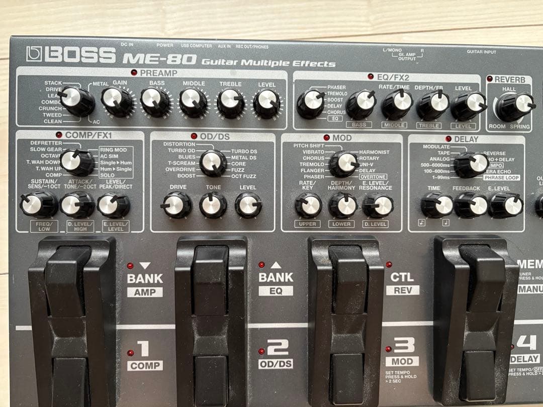 ギター マルチエフェクター BOSS ME-80（アダプター付）