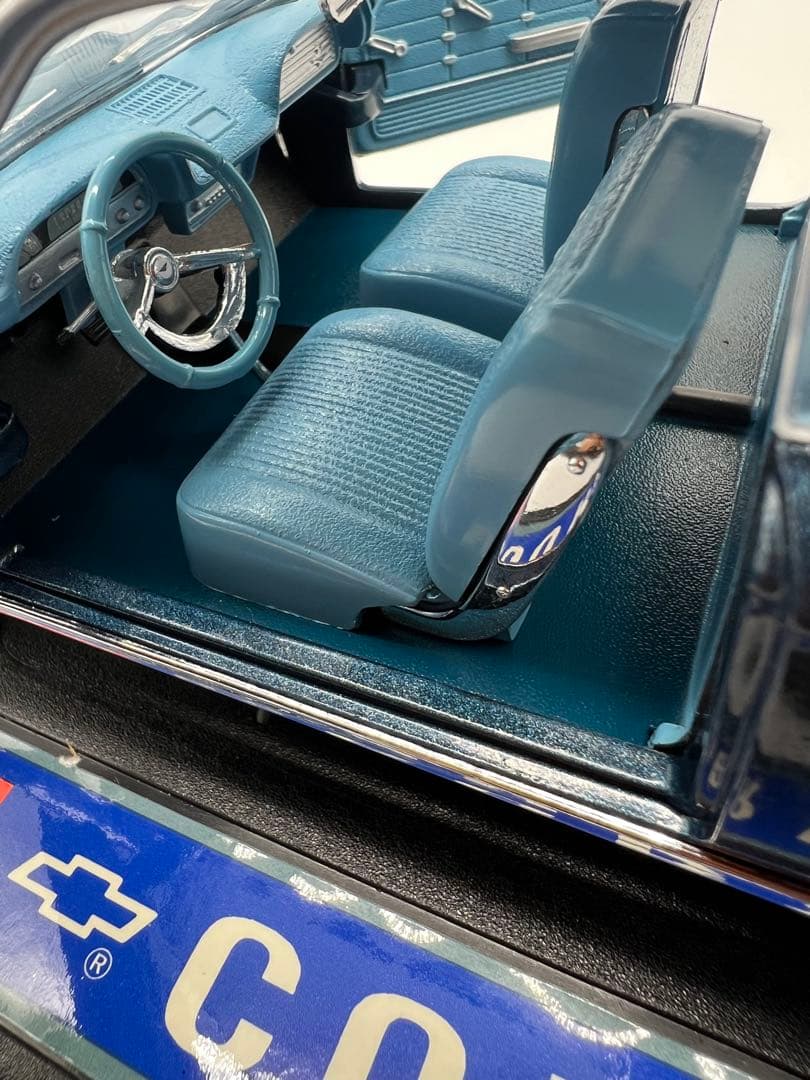 No54ミニカー1/18箱あり 63 CHEVROLET CORVAIR