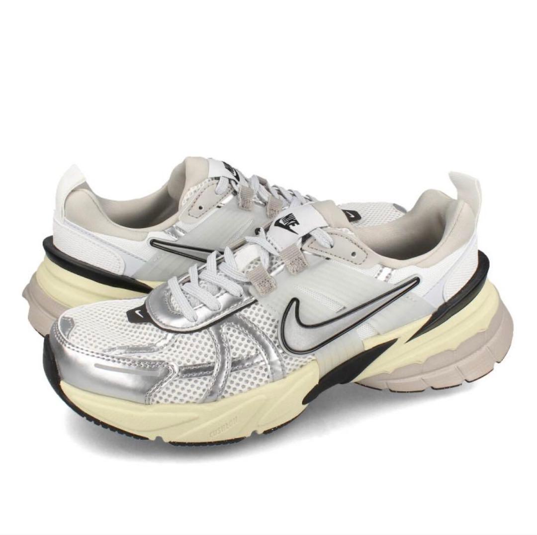 【入手困難】23.5 NIKE W V2K RUN \"WHITE SILVER