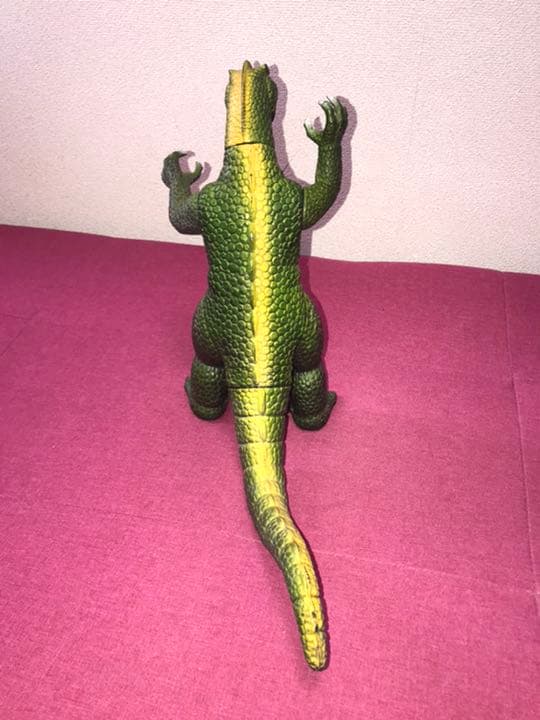 ゴジラ？　1986年製?怪獣フィギュア人形　ソフビ