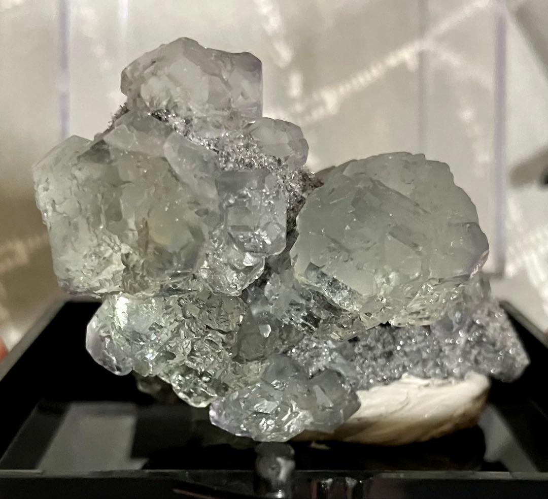 【ほんのり紫蛍光】フローライト　グレー　福建省