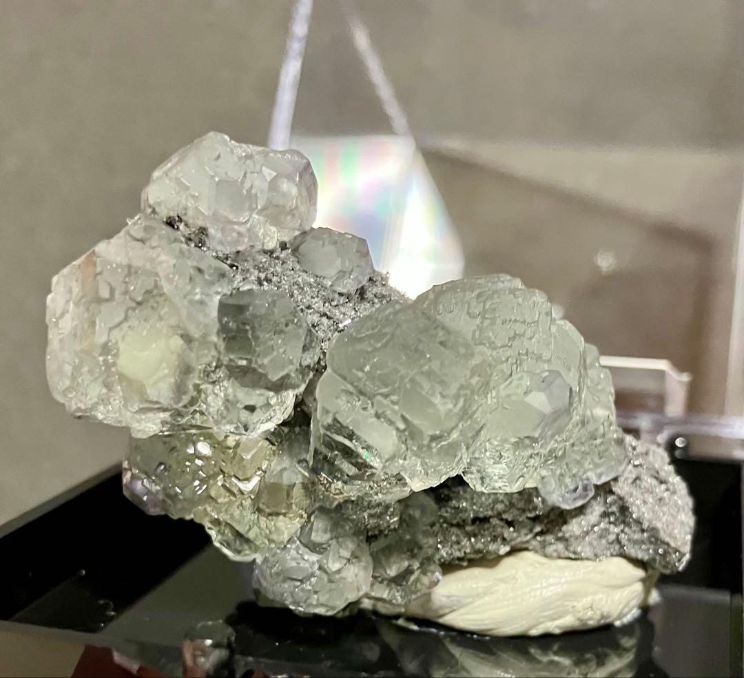 【ほんのり紫蛍光】フローライト　グレー　福建省