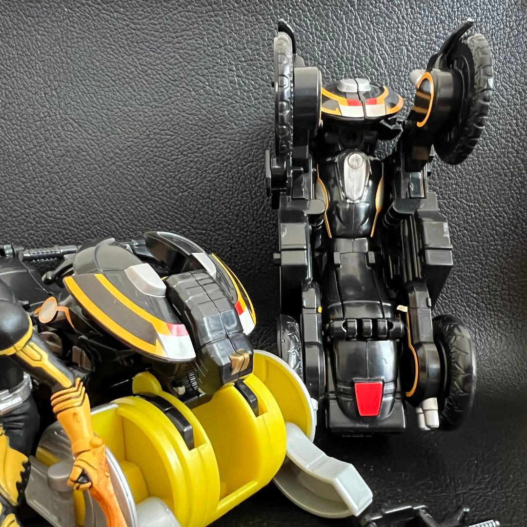 ■ 食玩 仮面ライダーオーズ ラトラーターコンボ ライドベンダー カンドロイド