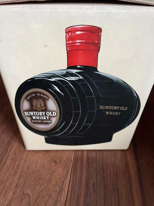 サントリーオールドウィスキー特級　樽型ボトル　古酒未開栓