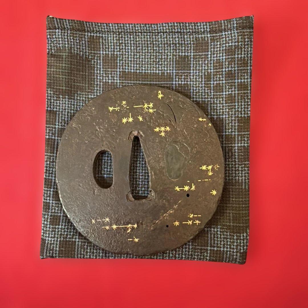 鍔　古鉄地　時代古美術　時代 古鍔 鉄地 丸形 武具 刀装具