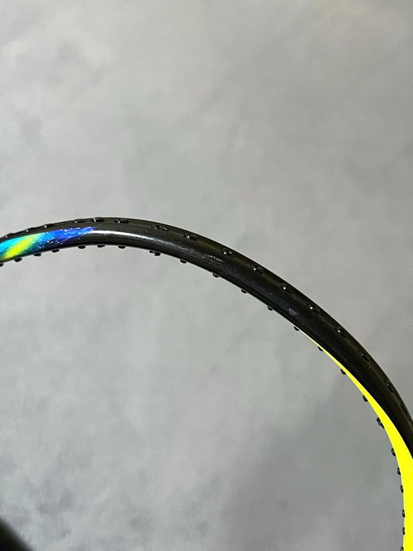 アストロクス77バドミントンラケット / ASTROX 77 4U