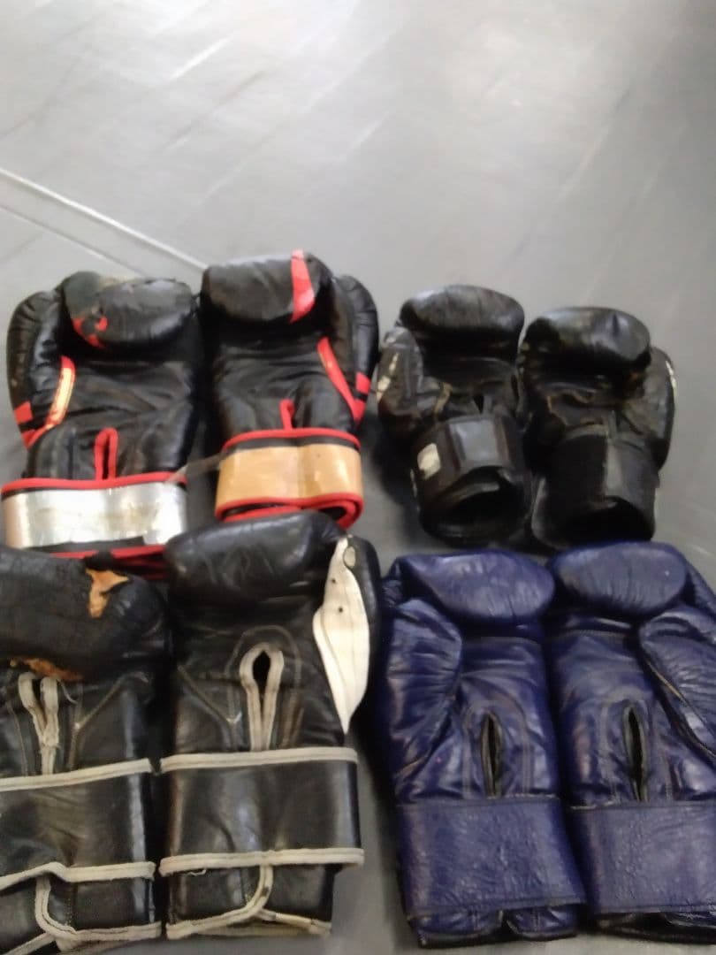 ボクシンググローブ 複数ブランド　４セット