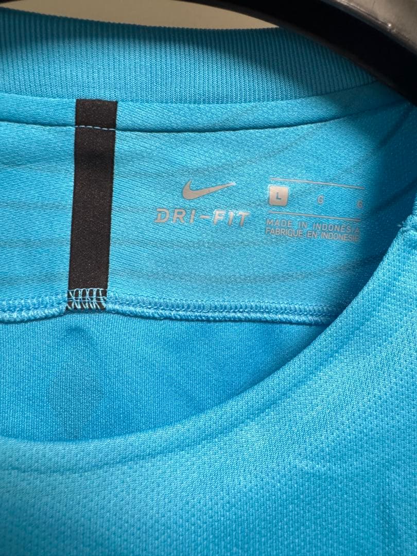 浦和レッズ Nike ゴールキーパートレーニングシャツ 非売品 正規品