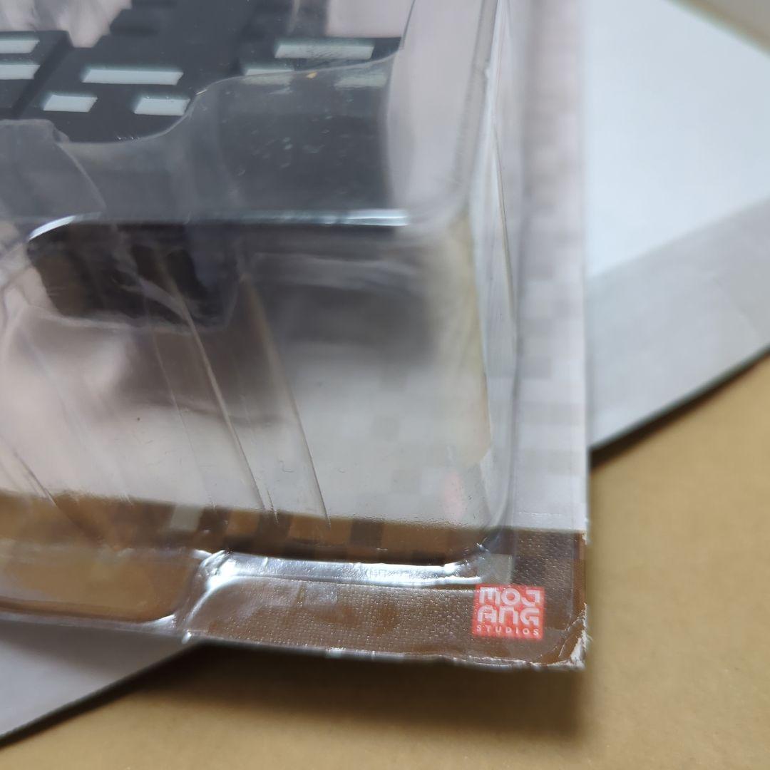 エラー品　マインクラフト　３D　ミニフィギュア　３ピース　ブリスター逆さま