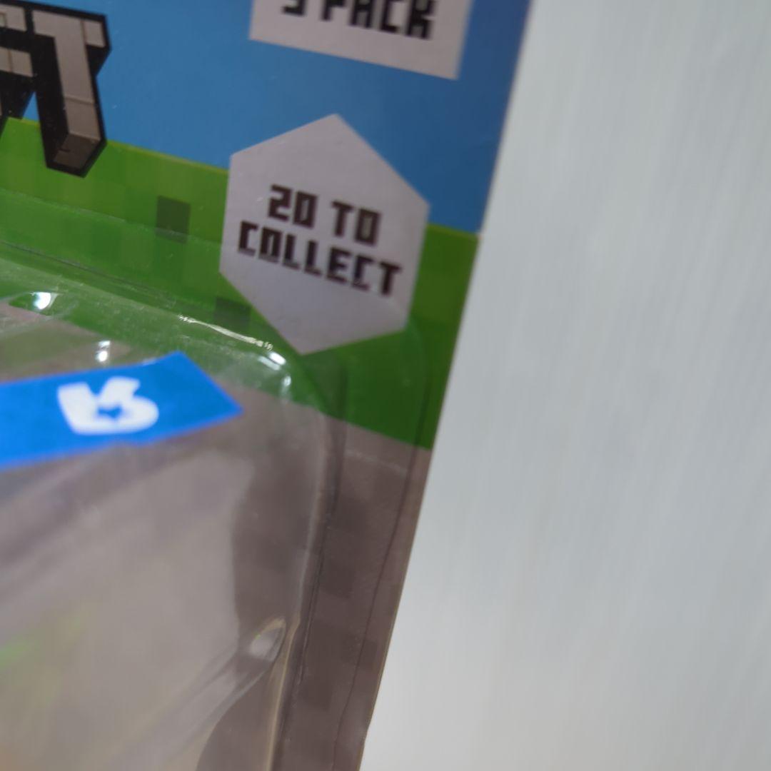 エラー品　マインクラフト　３D　ミニフィギュア　３ピース　ブリスター逆さま