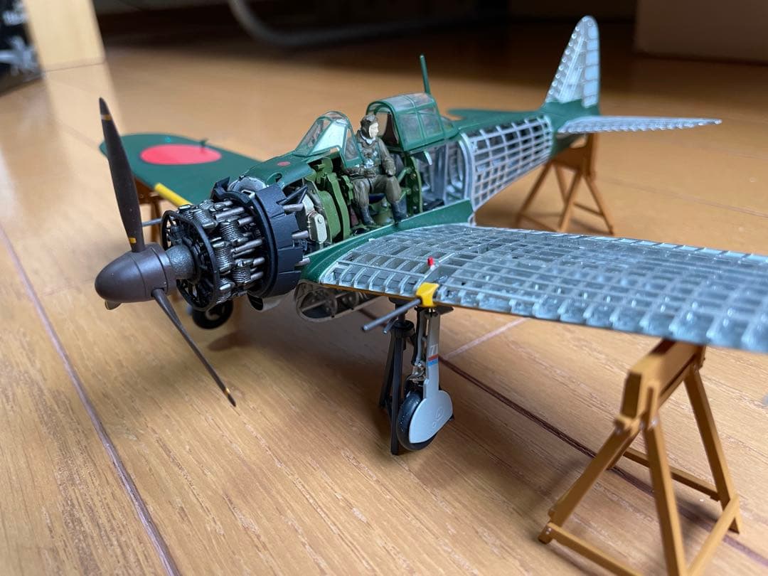 ハセガワ1/48 零戦(半スケルトンver) 帝国海軍戦闘機 プラモデル完成品