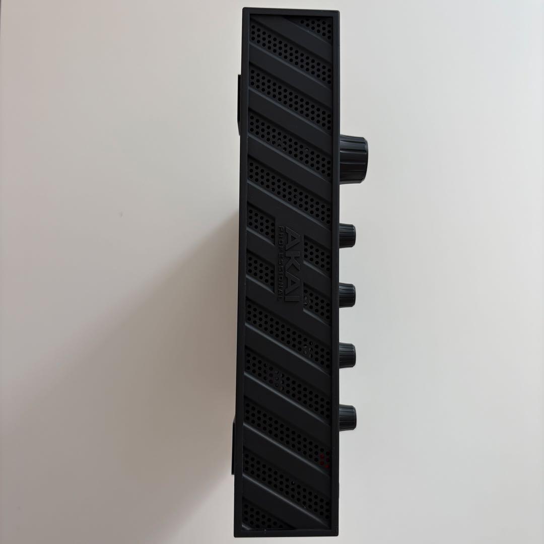 [美品] AKAI MPC Live 2