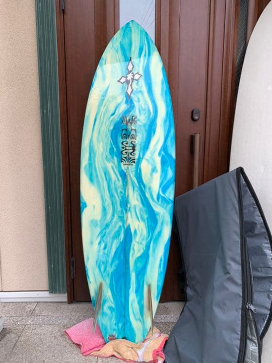 ローカルモーション　サーフボード　フィッシュ　ツイン