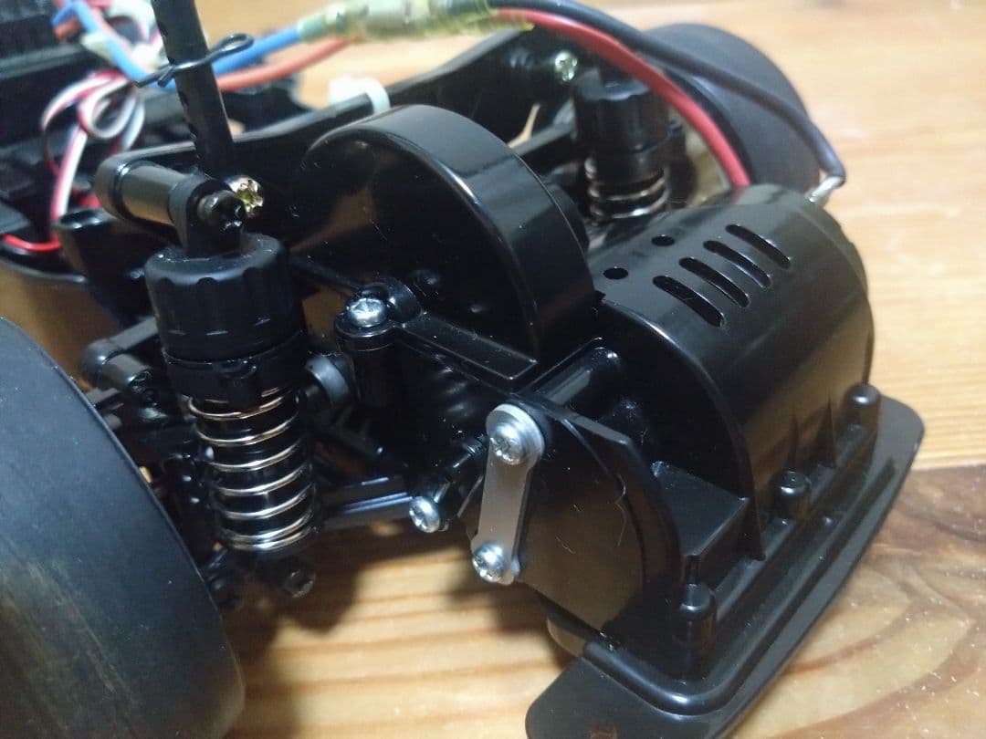 希少!　美品!　タミヤ　FF01　シャーシ　　メカ付　ラジコン