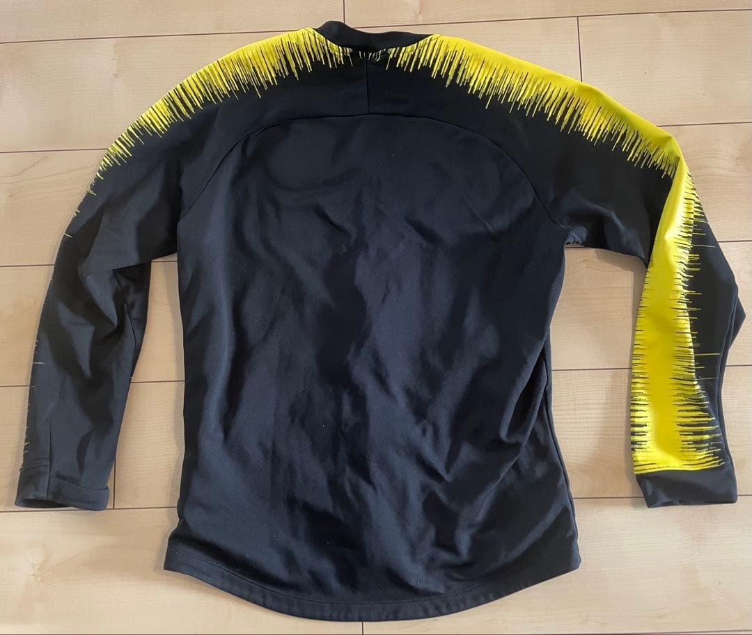 サッカーナイキマンチェスターシティMCFCアンセムジップジャケット黒黄