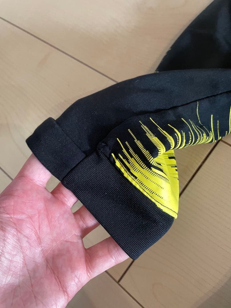 サッカーナイキマンチェスターシティMCFCアンセムジップジャケット黒黄