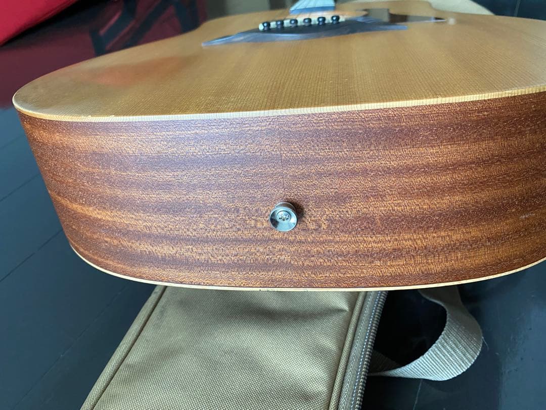 アコースティックギター　taylor