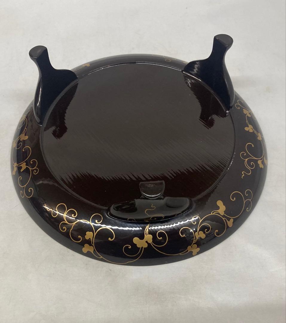 B541b 黒漆塗「三足秋草図菓子盆」桐箱付　作者不詳　時代不祥　時代物