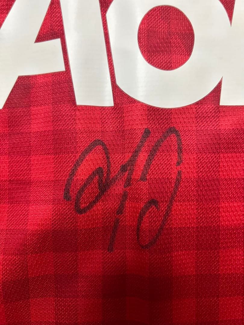 値下げました　サイン入り　マンチェスターユナイテッドユニフォーム