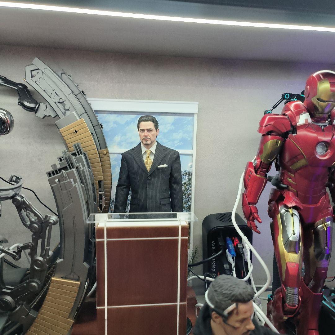 トニー・スターク フィギュア アイアムアイアンマン スーツセット スタンド付き