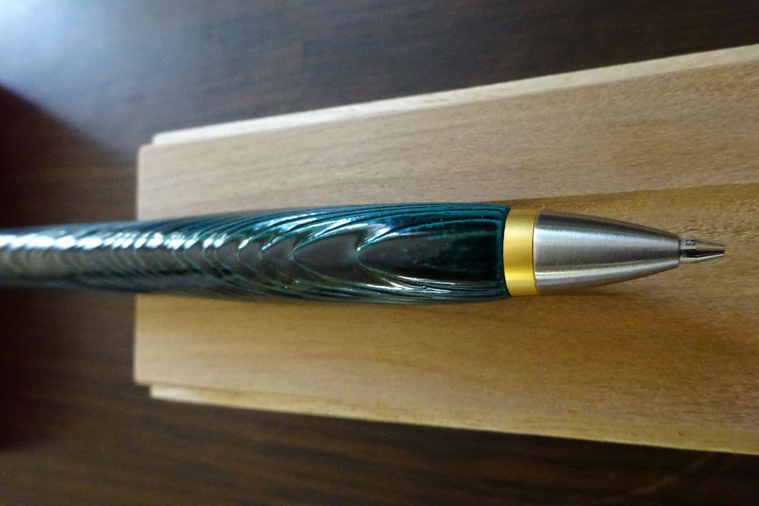 ウッドペンクラフト　P02ペンシル　屋久杉浮造り国産漆　エイリアン