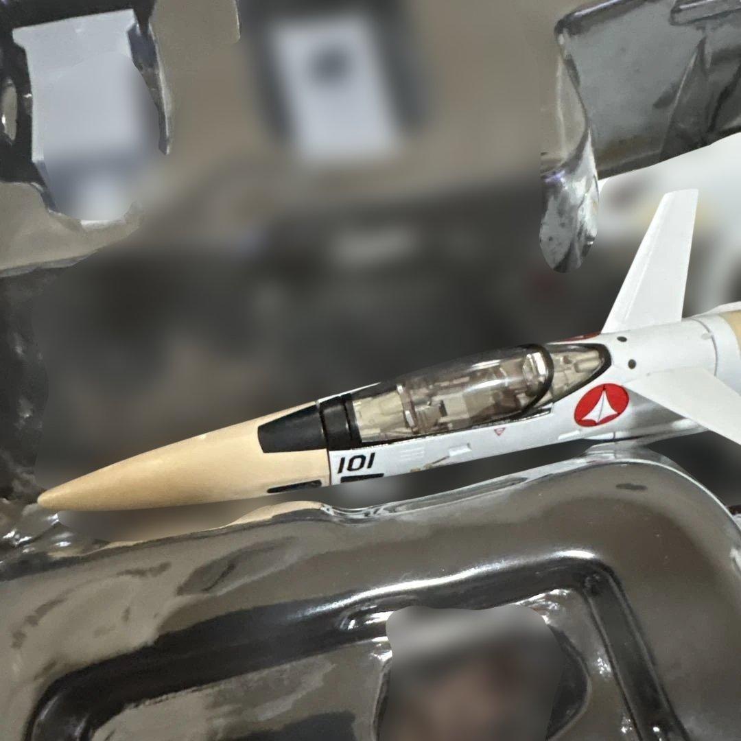 ARCADIA　1/60　完全変形　VF-4A ライトニングIII 一条輝搭乗機