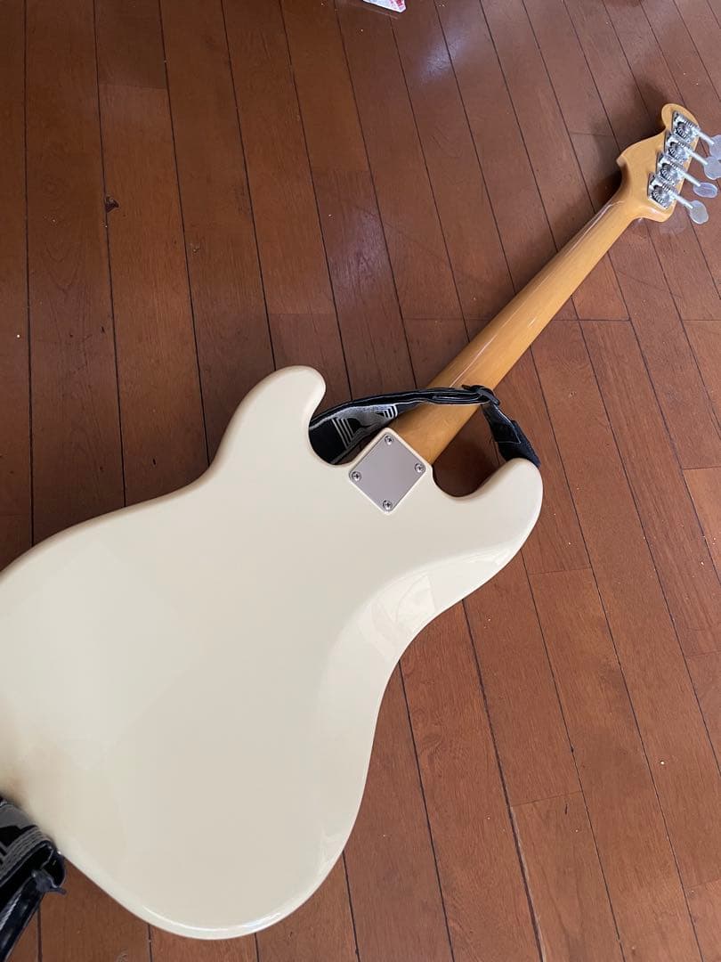 ベース Fender japan PB-70 VW
