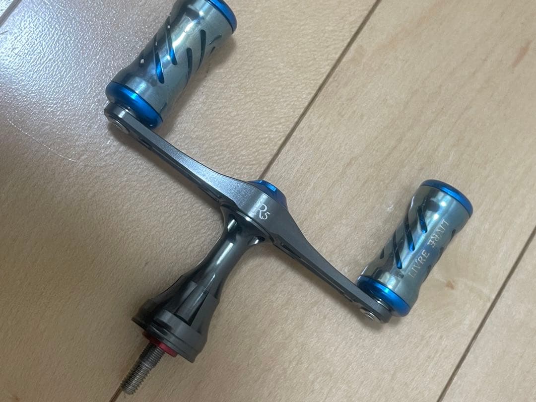 【最終値下げ】LIVRE スピニングダブルハンドル 80mm