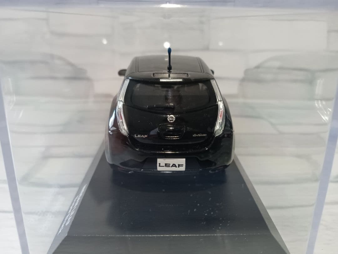 1/43 京商　日産　リーフ　ミニカー　スーパーブラック
