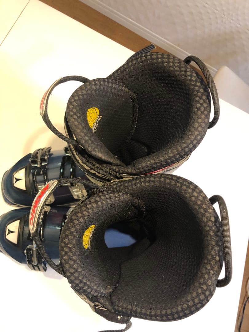 【24.5-25.5cm】ATOMIC RT FR130 スキーブーツ