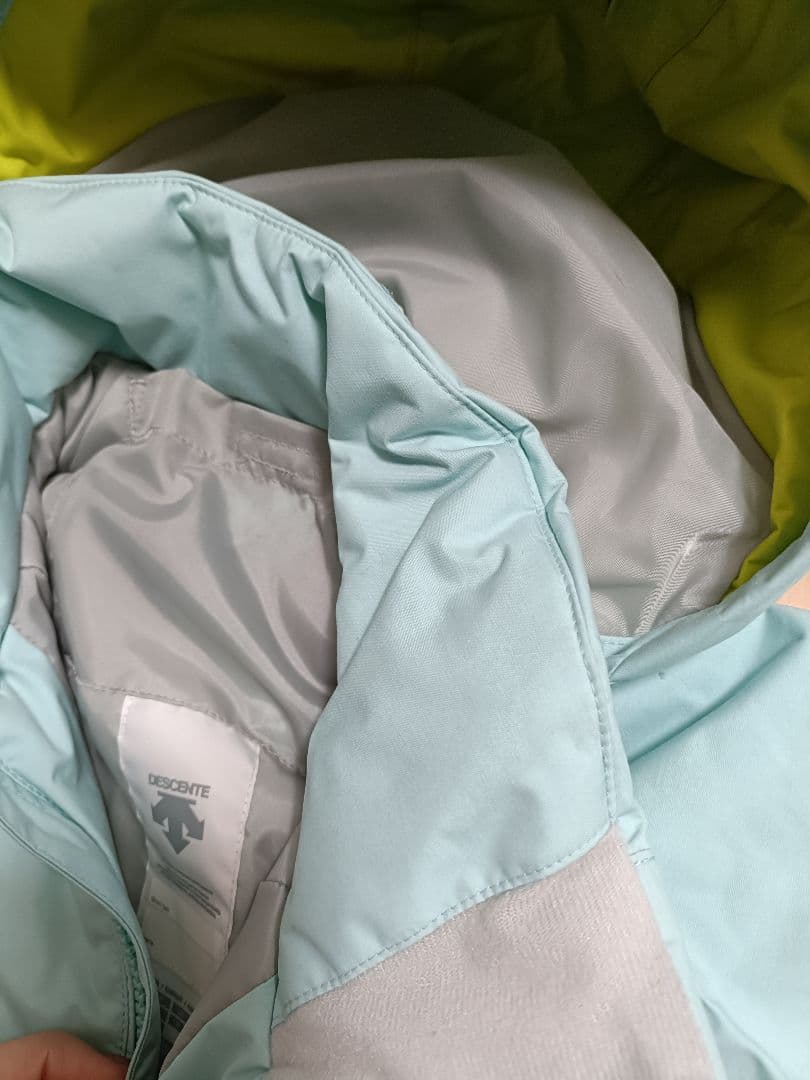 デサント　子ども用スノーウェア　130