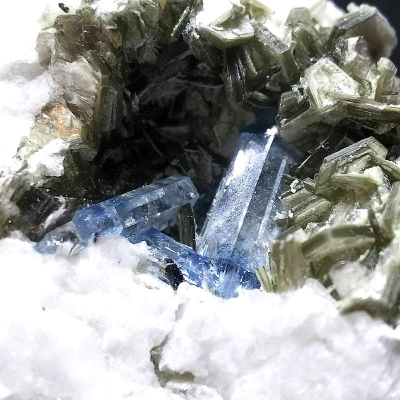 326 宝石質 クラスター アクアマリン モスコバイト 標本 結晶 原石