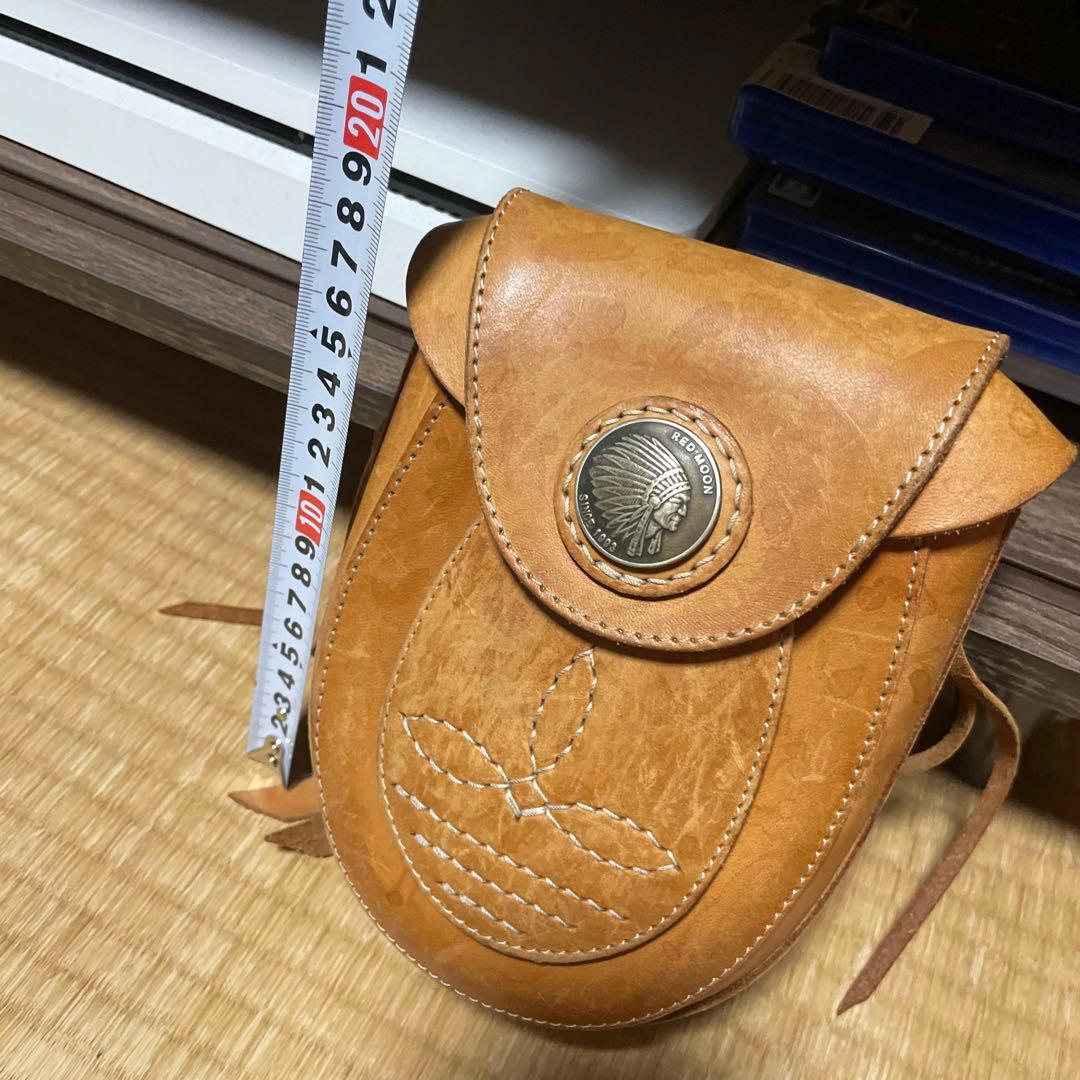 レッドムーンベルトポーチ