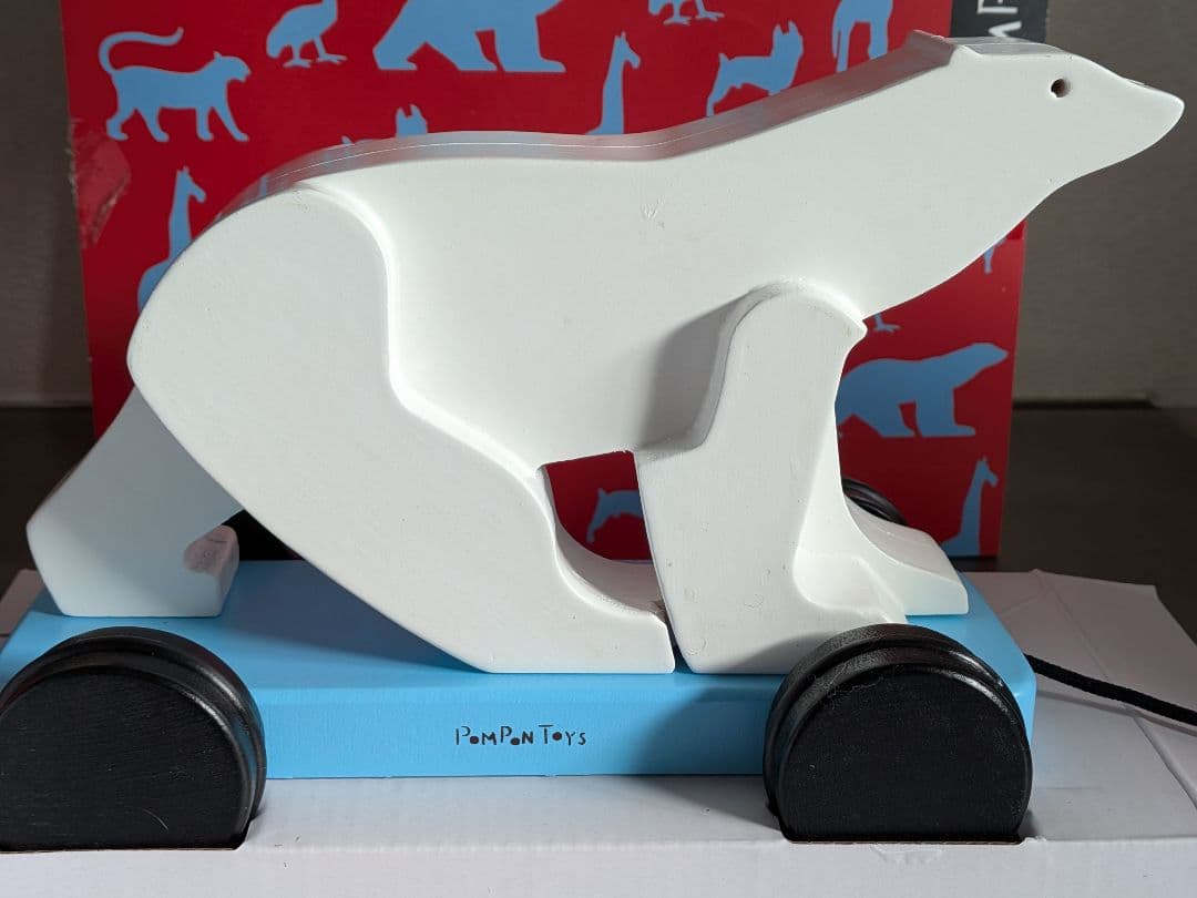 新品だけど少し傷ありオルセー美術館　ポンポン　木製おもちゃ　シロクマ　パリお土産