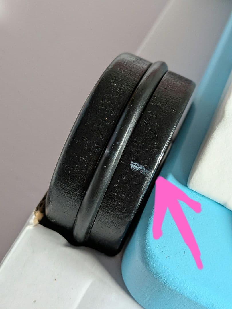 新品だけど少し傷ありオルセー美術館　ポンポン　木製おもちゃ　シロクマ　パリお土産