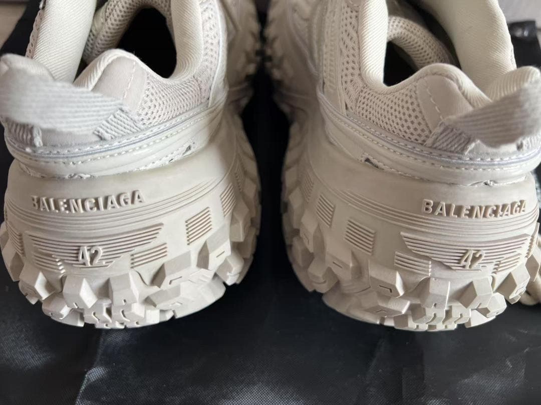 BALENCIAGA バレンシアガ　 スニーカー ベージュ 42