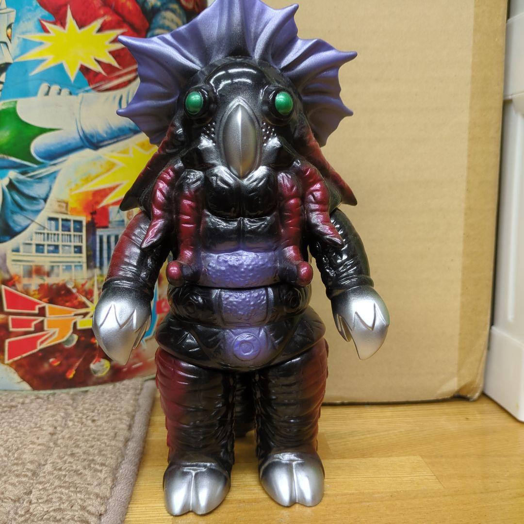 珍色！コールドン　フィギュア　ミラーマン怪獣、冷凍カプセル怪獣、やまなや、怪獣郷