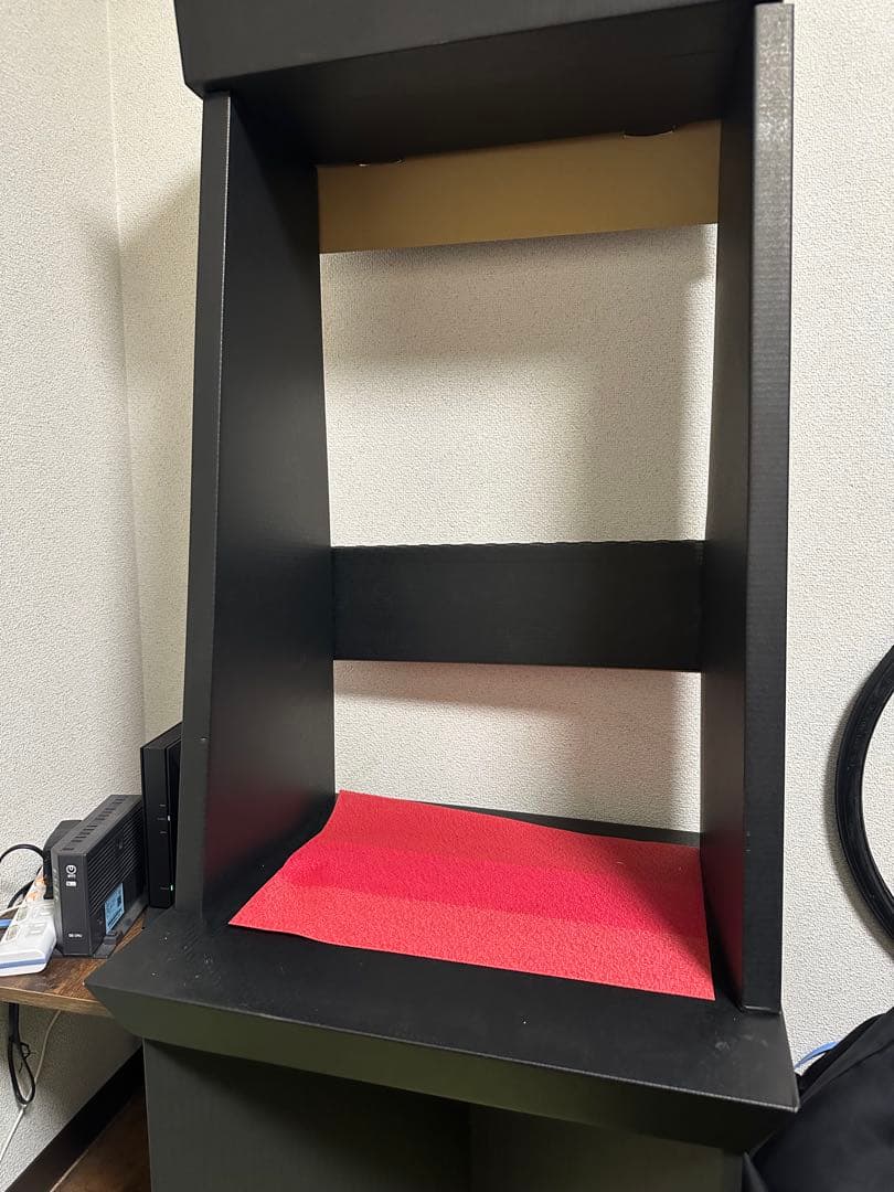 スロット台　ダンボール製　軽量　黒　耐久性○ 見栄えが良い