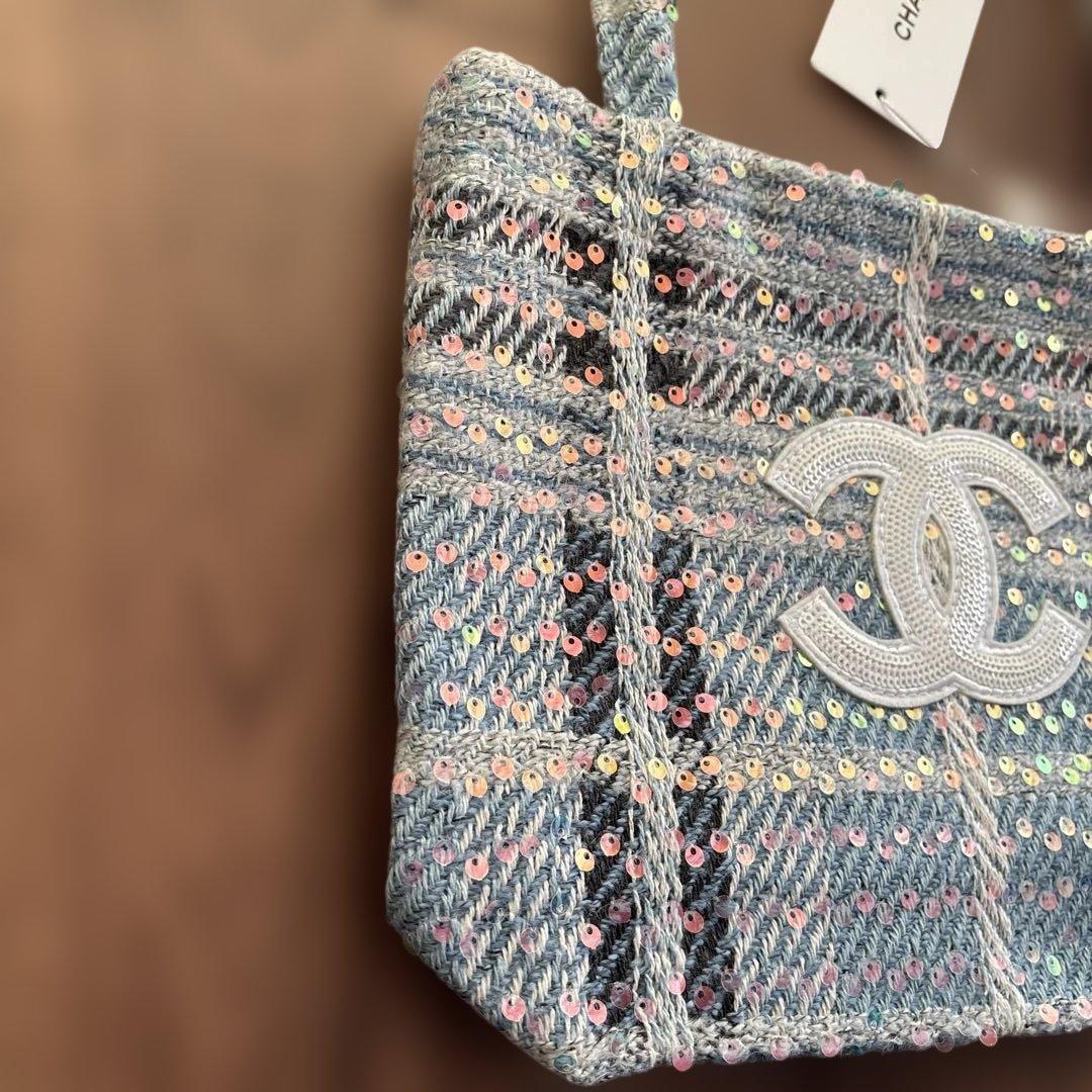 CHANELツイードトートバッグ　水色