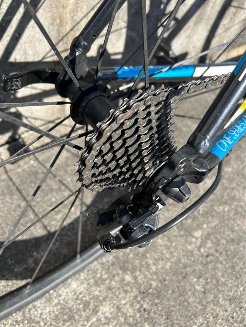 TREK ONESERIES 1.1 アルテグラ 105 ロードバイク