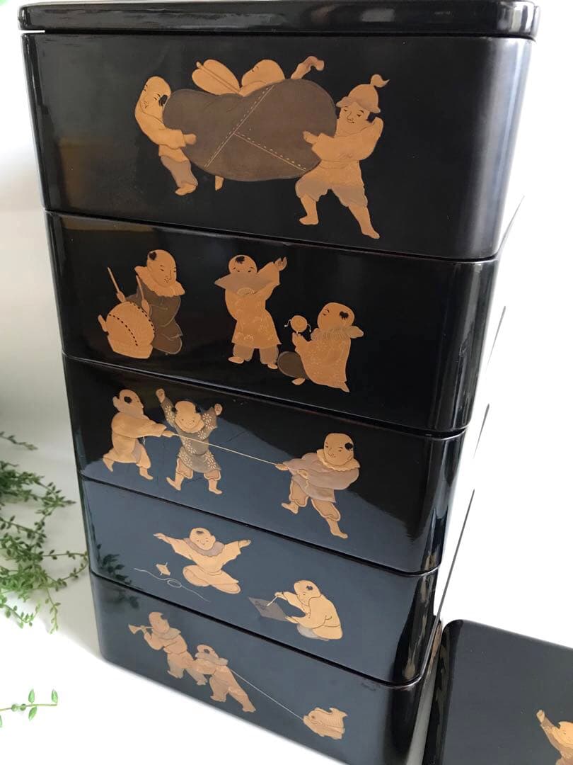 時代物 漆塗り 金蒔絵 天然木 5段重箱