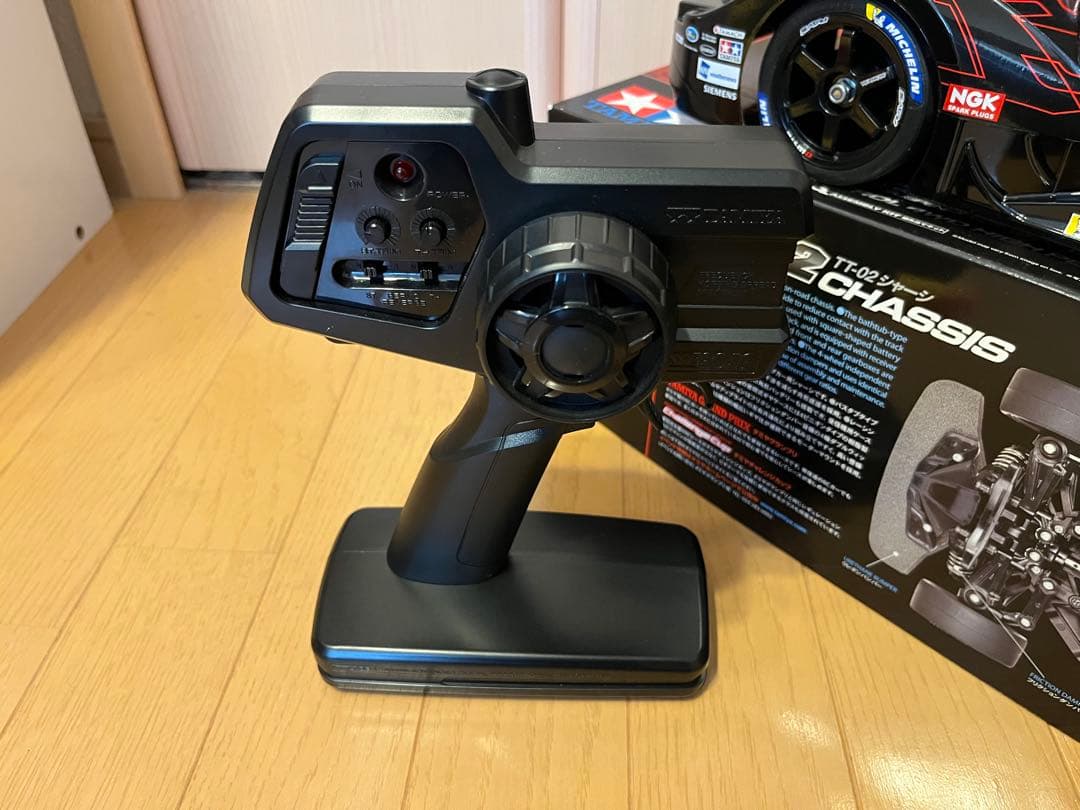 タミヤ 1/10 モチュールオーテックZ RCメカ バッテリー、充電器つき