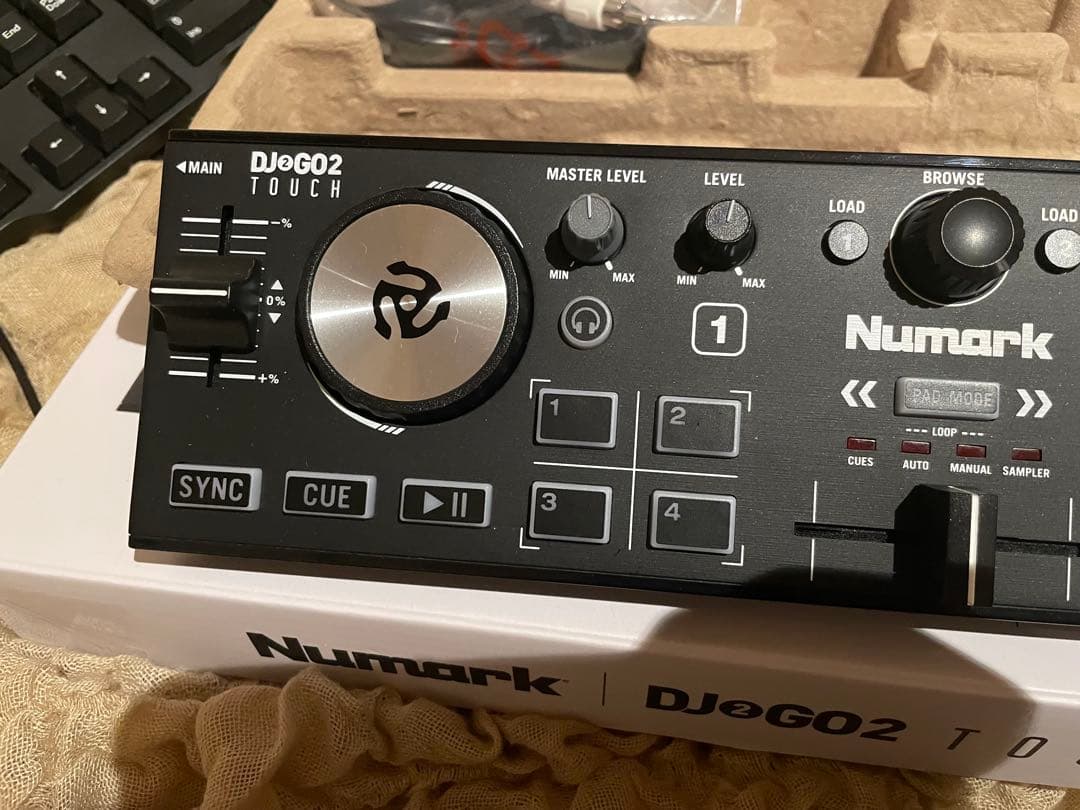 Numark DJ2GO2 TOUCH DJコントローラー