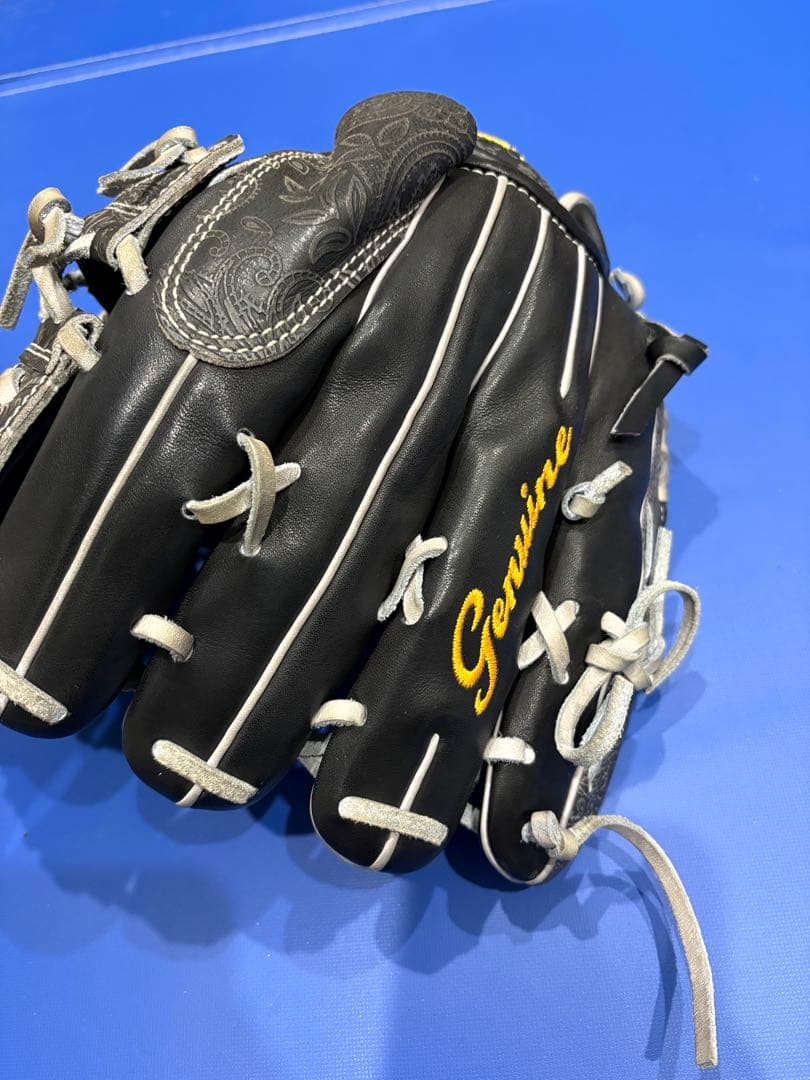 ジェニュイン 硬式 プロ仕様 値段相談応じます。