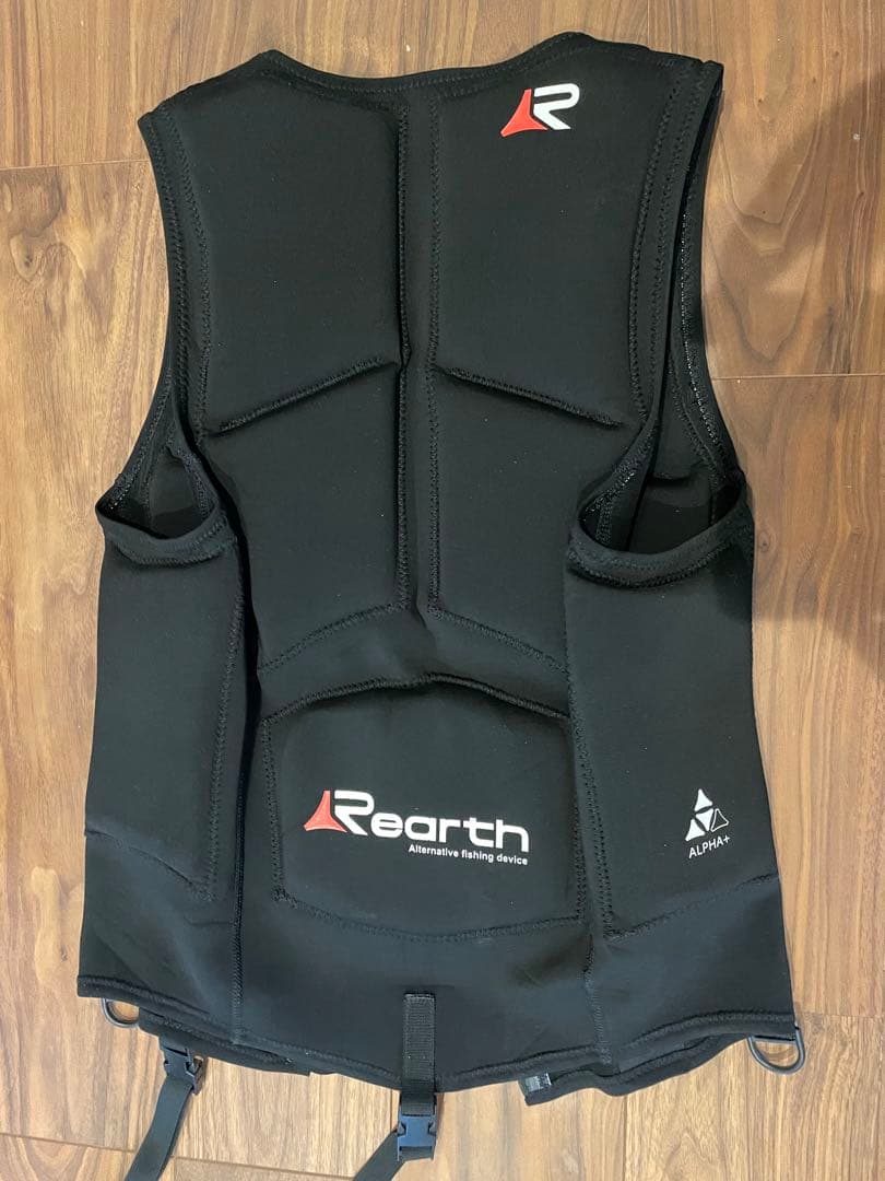 リアス　ロックショアベスト