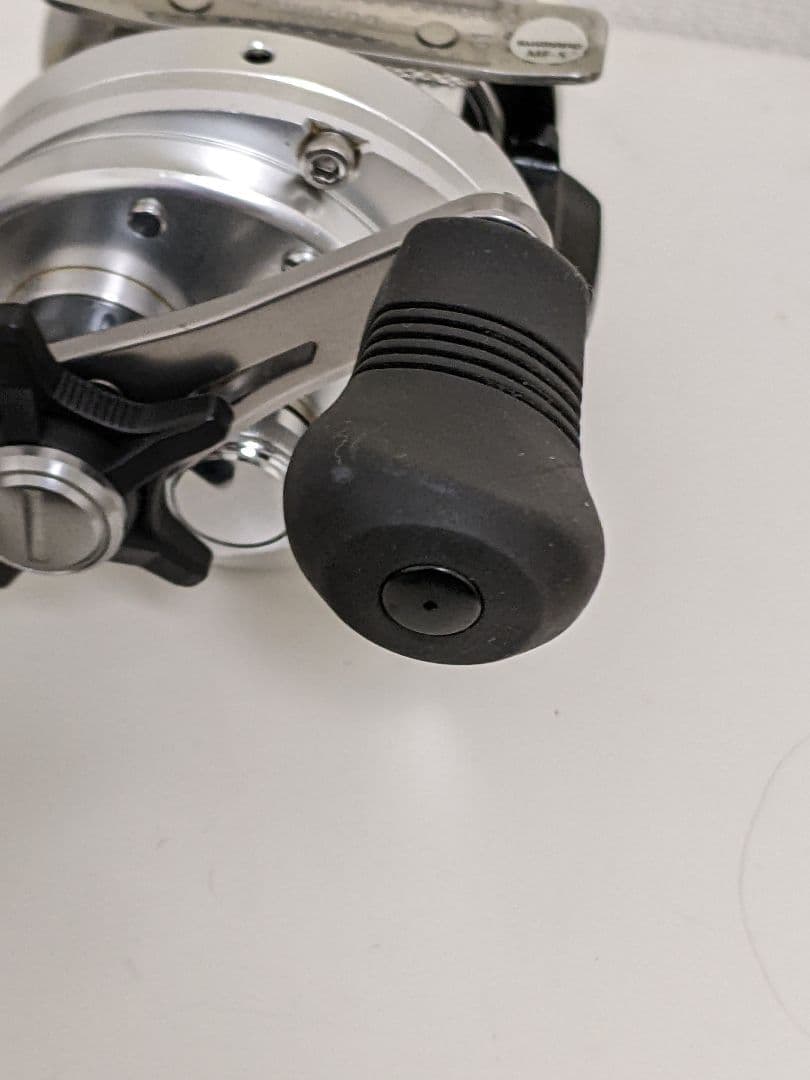 シマノ SHIMANO カルカッタ300