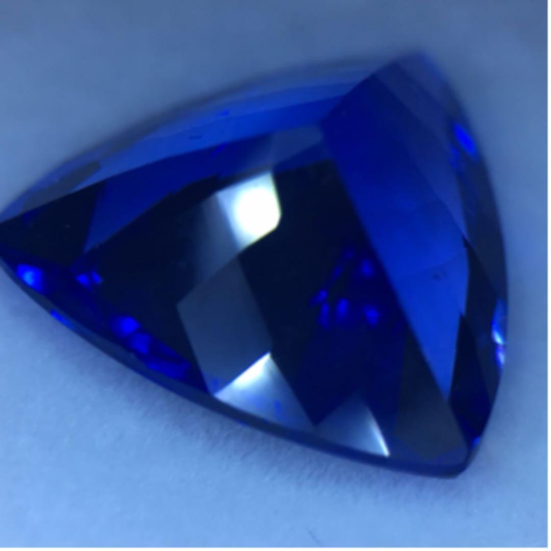 希少価値　タンザナイト  ルース　綺麗