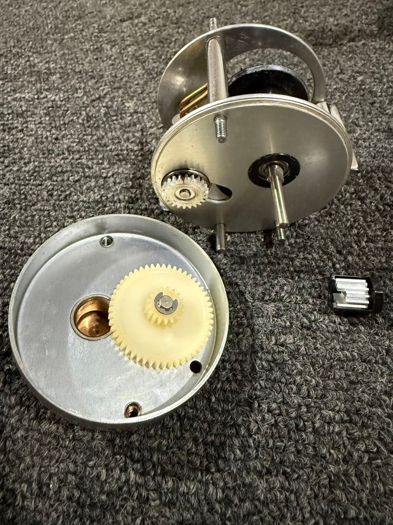 ABU Ambassadeur 1500C IAR ベイトリール / アブ