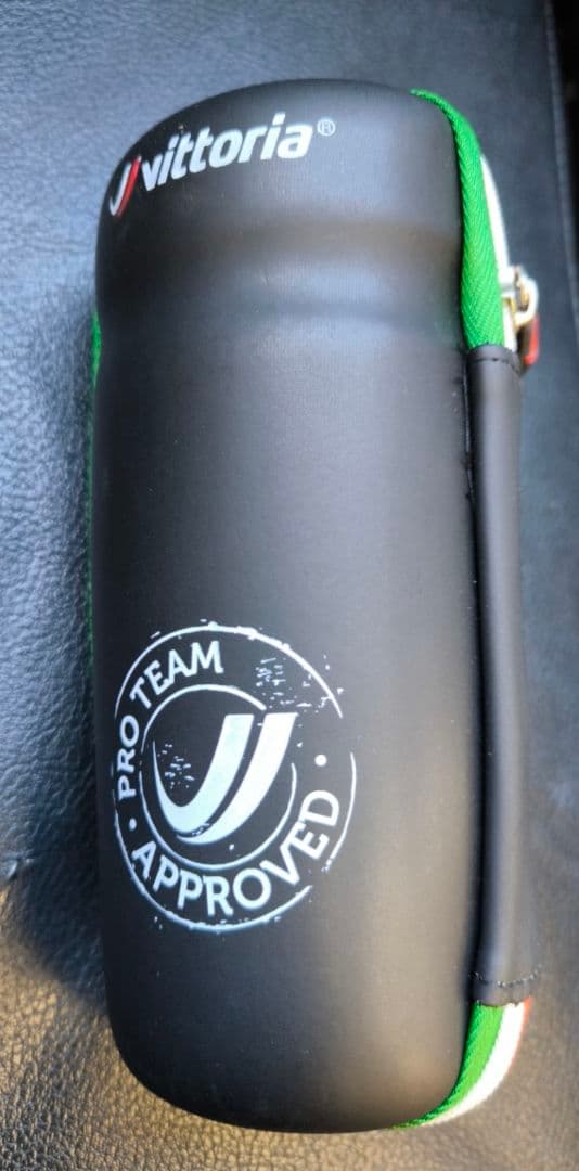 限定50個の逸品！Vittoria Corsa evo cxのタイヤ製ベルト付！